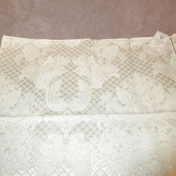 2002 Vtg Set Of 4 Beauvoir French Embroidered Napkins Cotton Blend Ivory Floral - Picture 7 of 9
